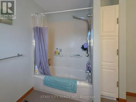 518 Camden Street Chatham-kent ON N0P 1M0