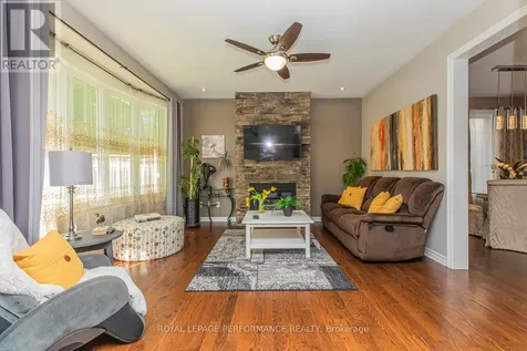 30 Summitview Drive Ottawa ON K2M 2V9