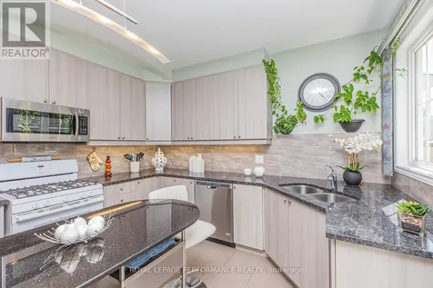 30 Summitview Drive Ottawa ON K2M 2V9