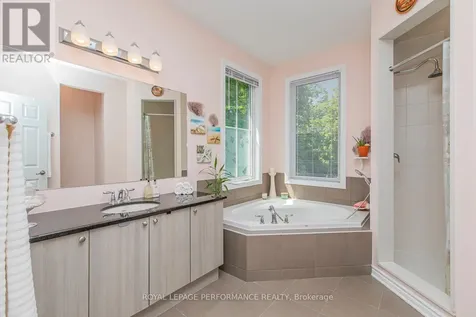 30 Summitview Drive Ottawa ON K2M 2V9