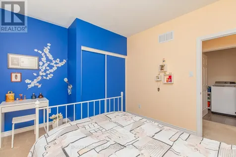30 Summitview Drive Ottawa ON K2M 2V9