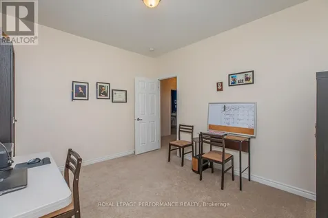 30 Summitview Drive Ottawa ON K2M 2V9