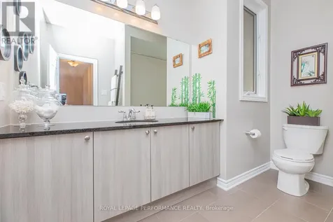 30 Summitview Drive Ottawa ON K2M 2V9