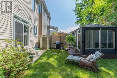 30 Summitview Drive Ottawa ON K2M 2V9