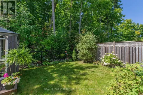 30 Summitview Drive Ottawa ON K2M 2V9