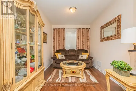 30 Summitview Drive Ottawa ON K2M 2V9