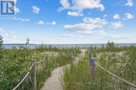 764 River Road East Wasaga Beach ON L9Z 2M7