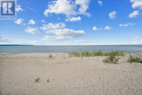 764 River Road East Wasaga Beach ON L9Z 2M7