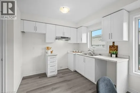 21 Bingham Road Hamilton ON L8H 0B5