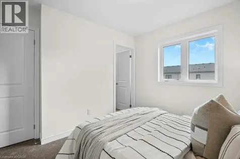 21 Bingham Road Hamilton ON L8H 0B5