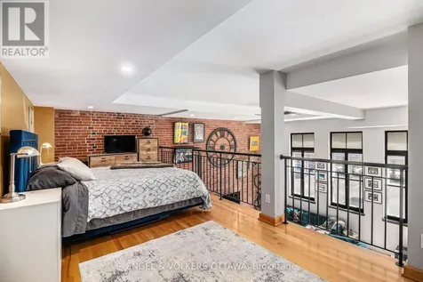 24 Springfield Road Ottawa ON K1M 1C9