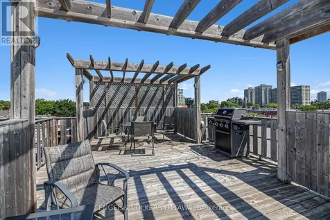 24 Springfield Road Ottawa ON K1M 1C9