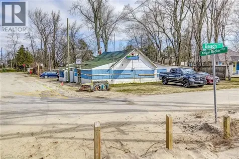 2 Beach Avenue Port Rowan ON N0E 1M0