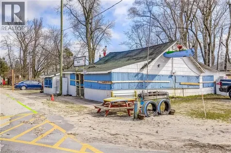 2 Beach Avenue Port Rowan ON N0E 1M0