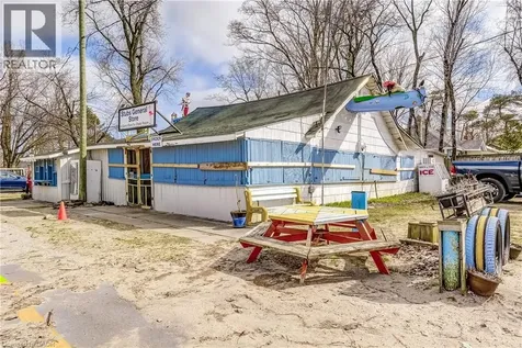 2 Beach Avenue Port Rowan ON N0E 1M0