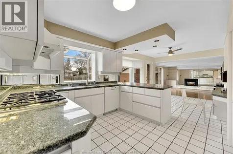 3748 Ouellette Avenue Windsor ON N9E 3M7