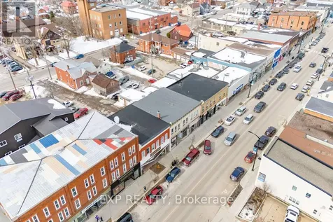 204 Raglan Street South Renfrew ON K7V 1R1