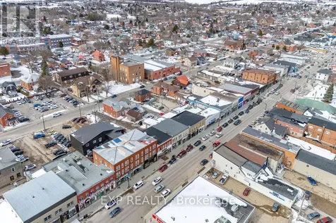 204 Raglan Street South Renfrew ON K7V 1R1