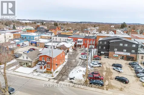 204 Raglan Street South Renfrew ON K7V 1R1