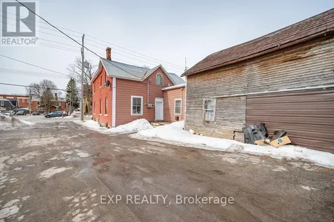 204 Raglan Street South Renfrew ON K7V 1R1