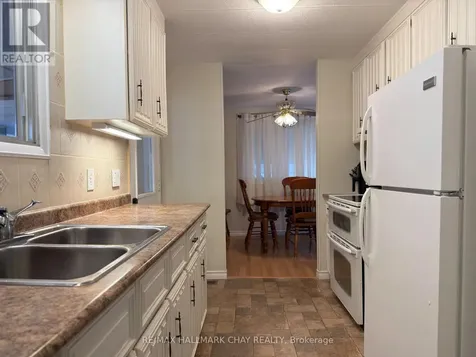 13 Carruthers Street North Wasaga Beach ON L9Z 1K2