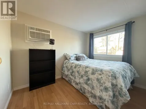 13 Carruthers Street North Wasaga Beach ON L9Z 1K2