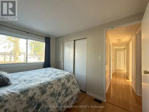 13 Carruthers Street North Wasaga Beach ON L9Z 1K2
