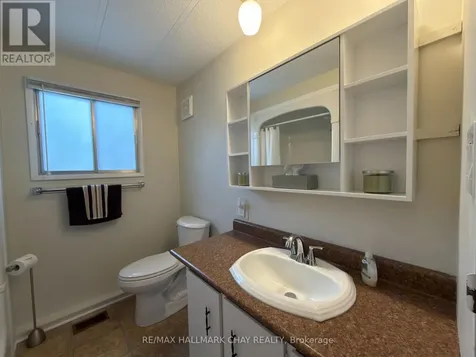 13 Carruthers Street North Wasaga Beach ON L9Z 1K2