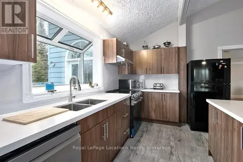 252 Swiss Meadows Boulevard Blue Mountains ON N0H 2E0