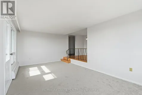 915 Elmsmere Road Ottawa ON K1J 8H8