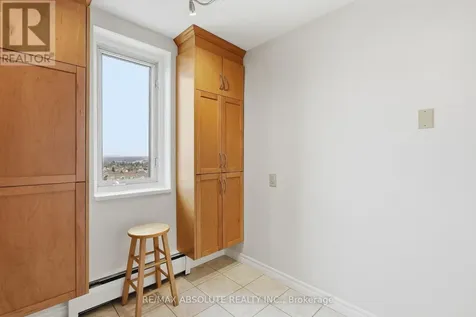 915 Elmsmere Road Ottawa ON K1J 8H8