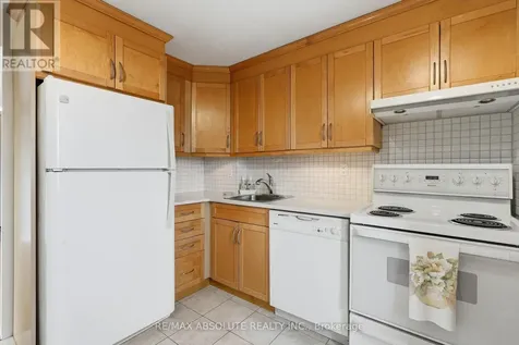 915 Elmsmere Road Ottawa ON K1J 8H8