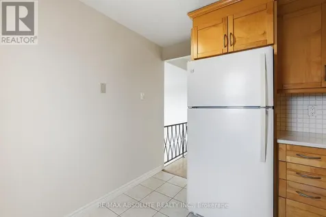 915 Elmsmere Road Ottawa ON K1J 8H8