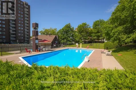 915 Elmsmere Road Ottawa ON K1J 8H8