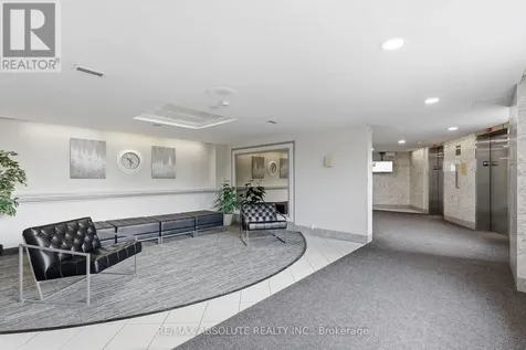 915 Elmsmere Road Ottawa ON K1J 8H8