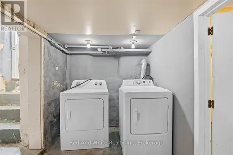 31 Bingeman Street Kitchener ON N2H 2R7