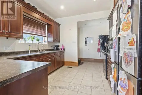 31 Bingeman Street Kitchener ON N2H 2R7