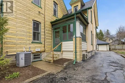 31 Bingeman Street Kitchener ON N2H 2R7