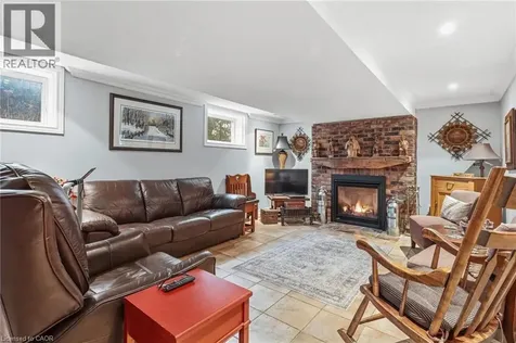 1051 Melvin Avenue Oakville ON L6J 2V8