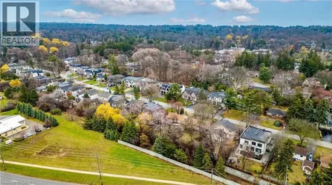 1051 Melvin Avenue Oakville ON L6J 2V8