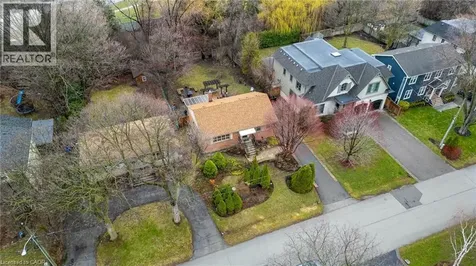 1051 Melvin Avenue Oakville ON L6J 2V8