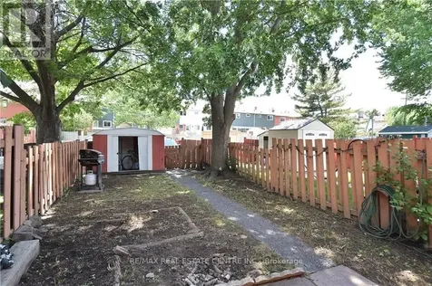 960 Meadowlands Drive Ottawa ON K2C 0K3