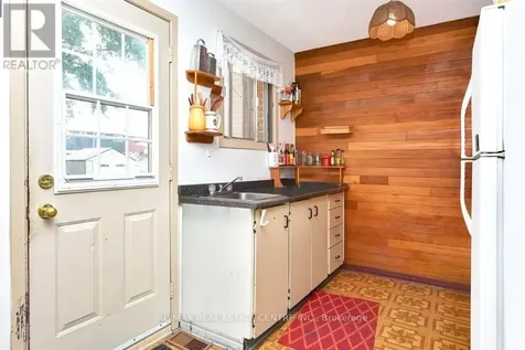960 Meadowlands Drive Ottawa ON K2C 0K3