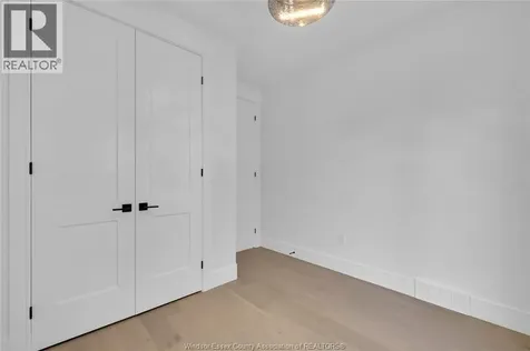 2520 Mayfair South Lasalle ON N9J 0E5