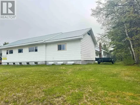 323 Hardy Avenue Wawa ON P0S 1K0