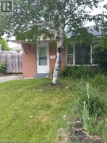 71 Nickolas Crescent Cambridge ON N3C 3L7
