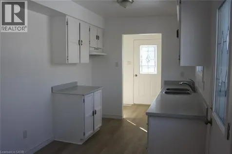 71 Nickolas Crescent Cambridge ON N3C 3L7