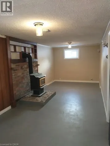 71 Nickolas Crescent Cambridge ON N3C 3L7