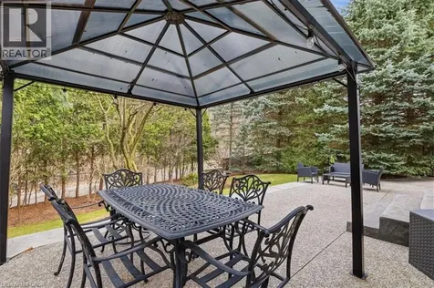 54 Woodcrest Court Kitchener ON N2P 2K2