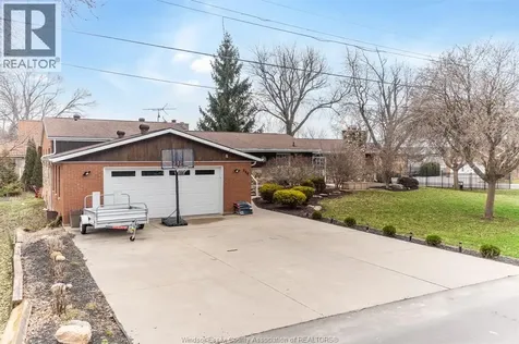 846 Park Kingsville ON N9Y 3C5